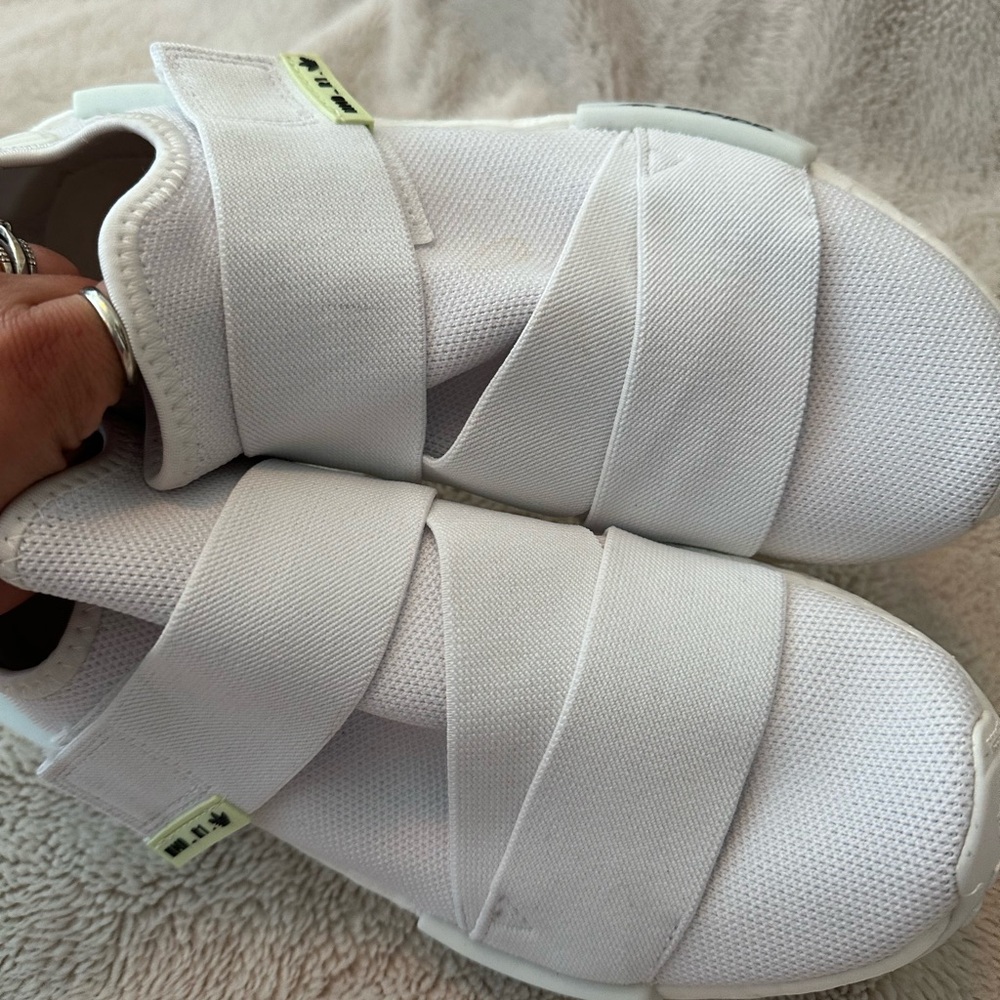 Adidas NMD R1 Sneakers - Picture 5 of 8